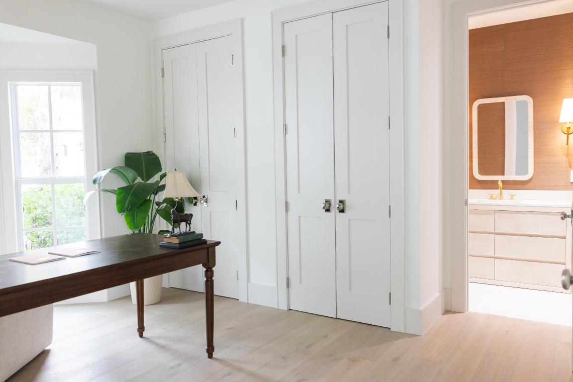 FIRST FAIRWAY COND II - Residential