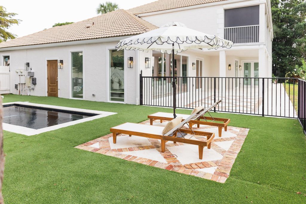 Photo of 11845 Pebblewood Drive, Wellington, FL 33414 (MLS # R11150140)