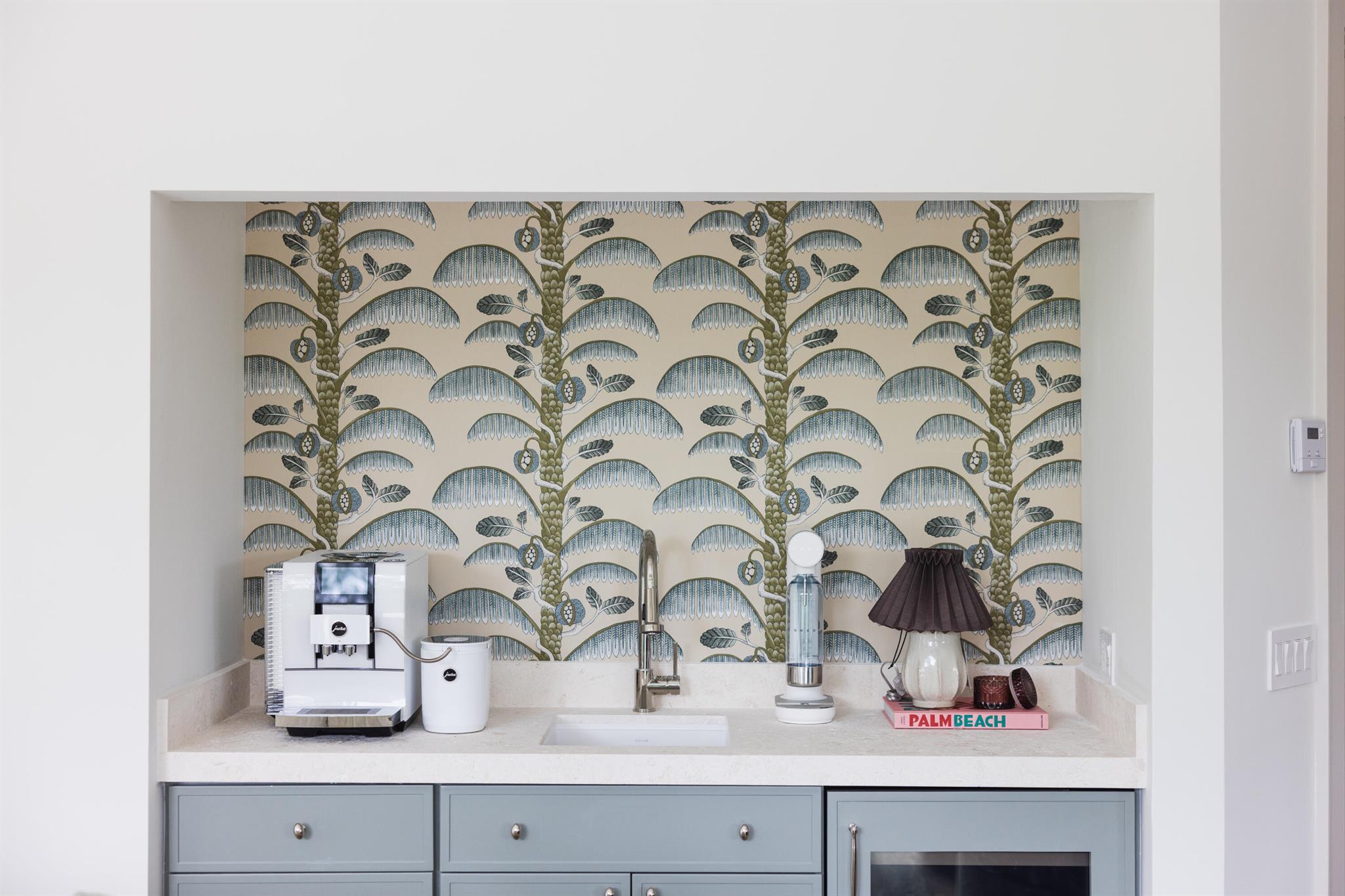 FIRST FAIRWAY COND II - Residential