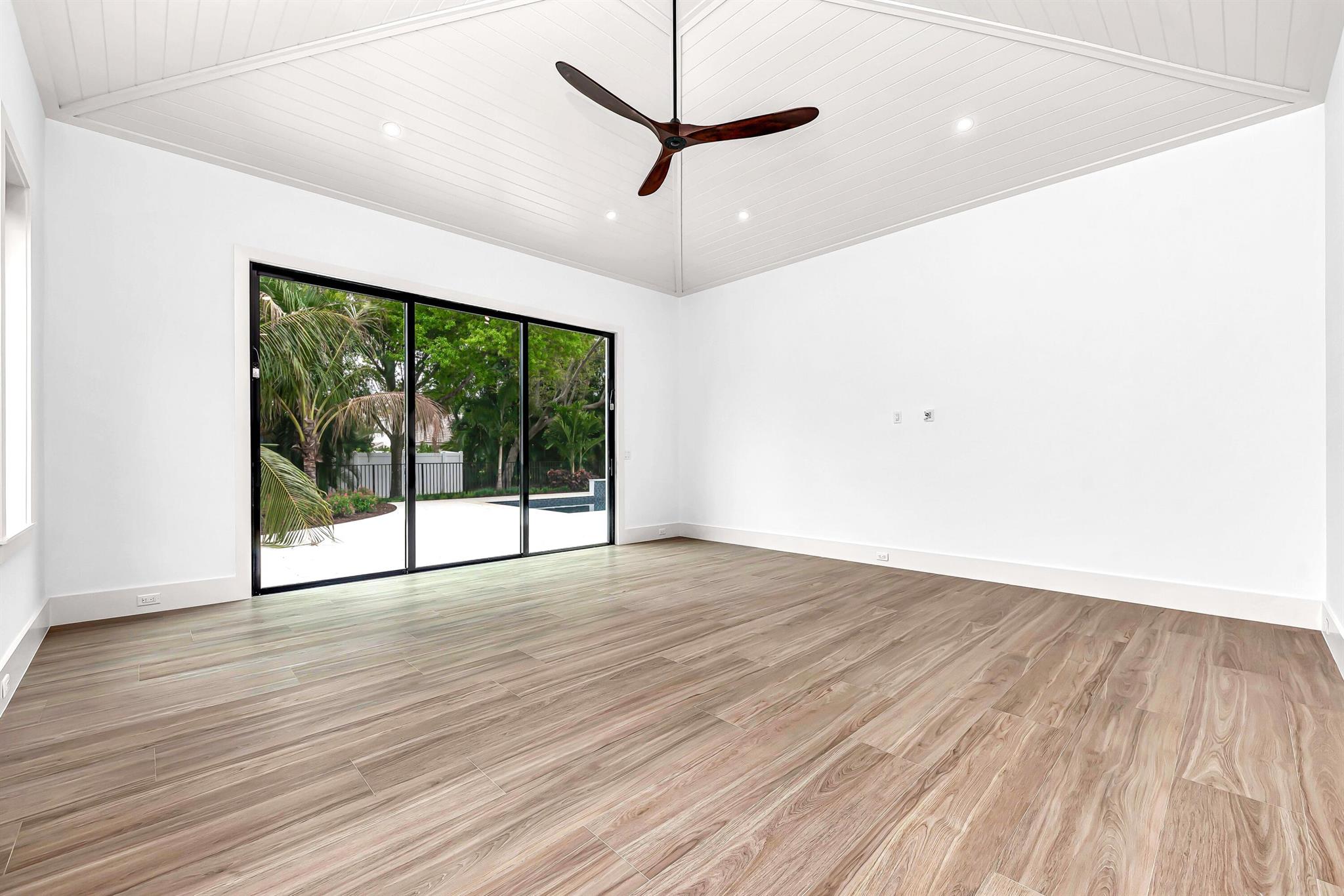 PENNOCK POINT - Residential