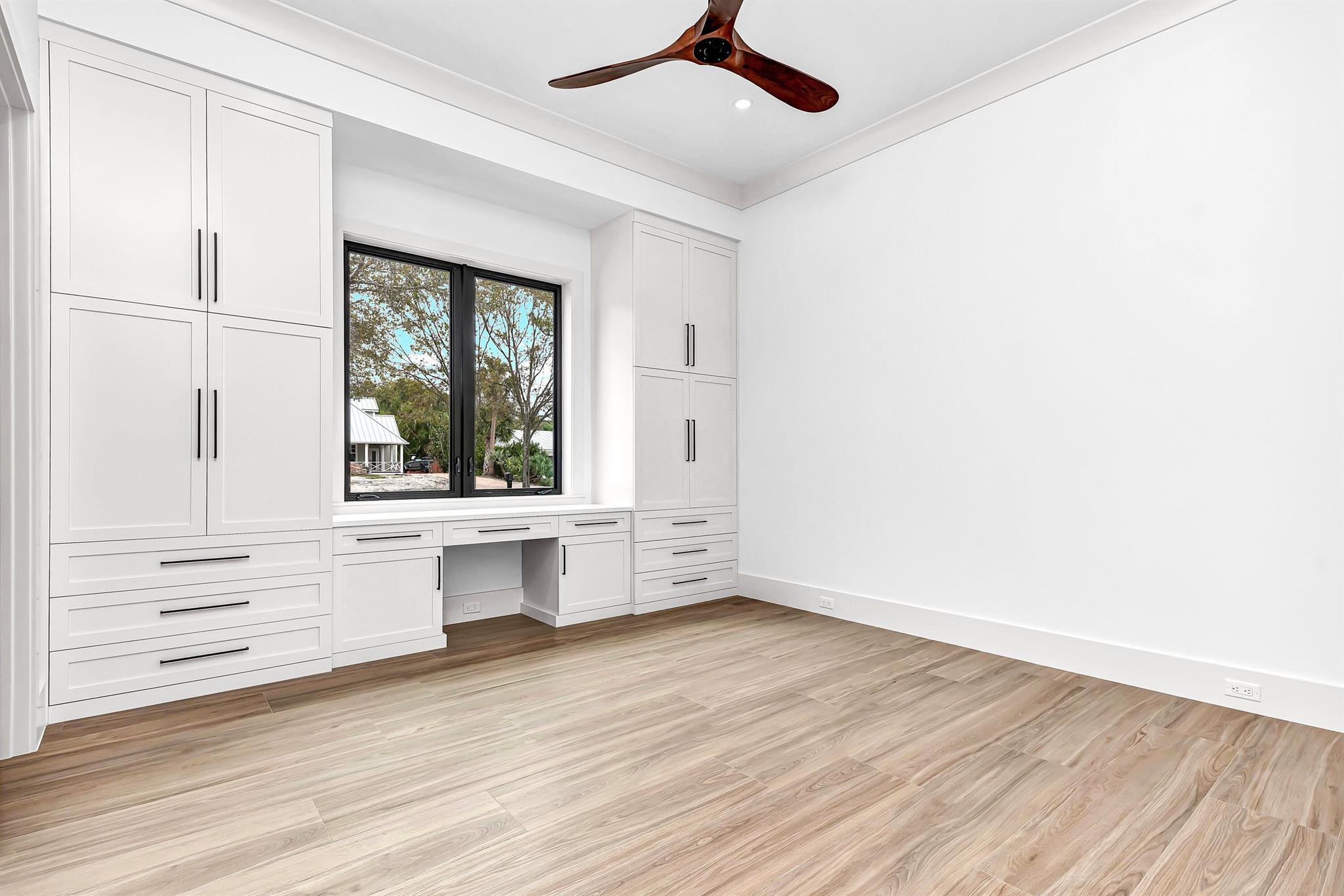 PENNOCK POINT - Residential