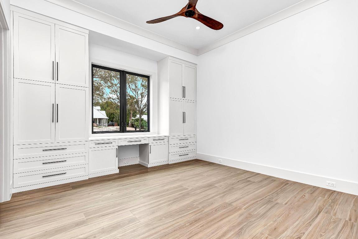 PENNOCK POINT - Residential