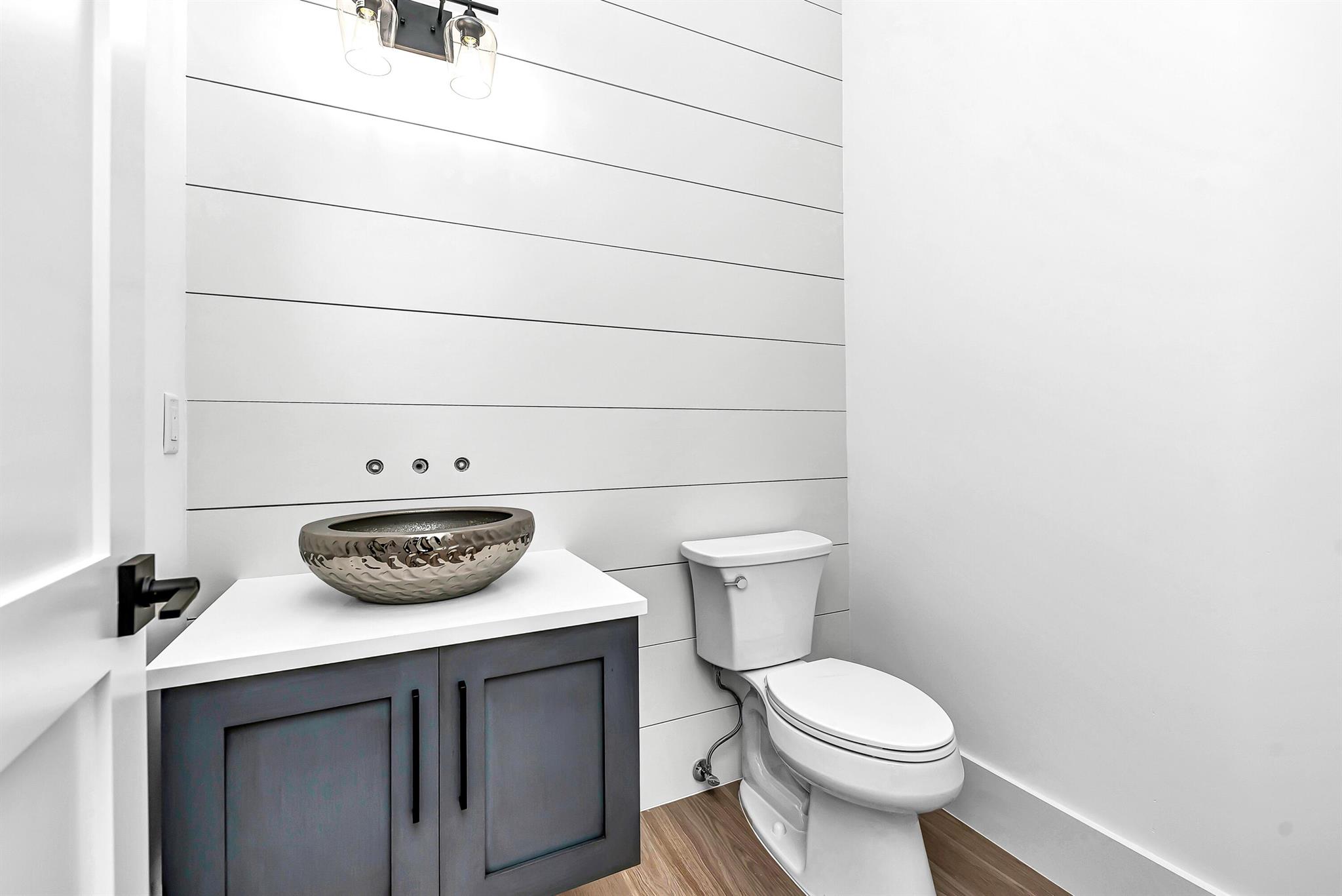 PENNOCK POINT - Residential