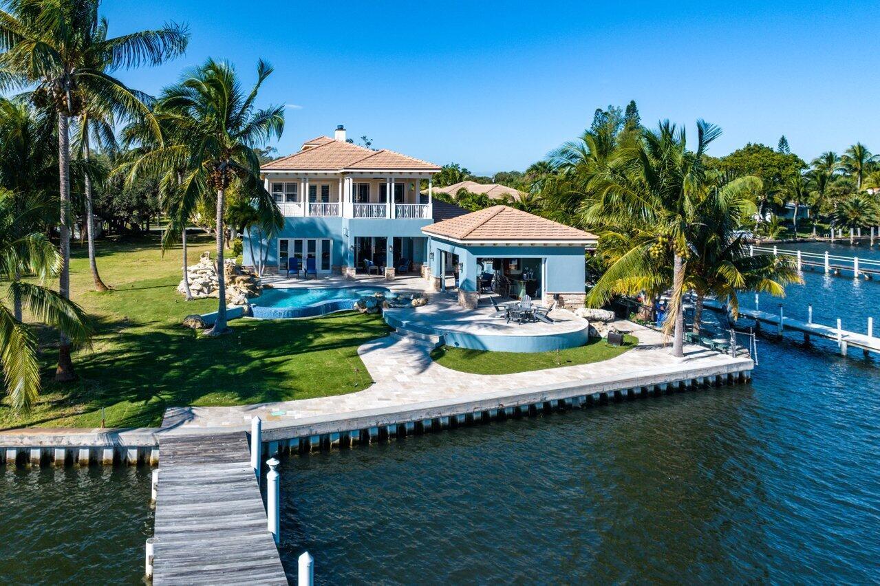 LAKESIDE POINT - Residential