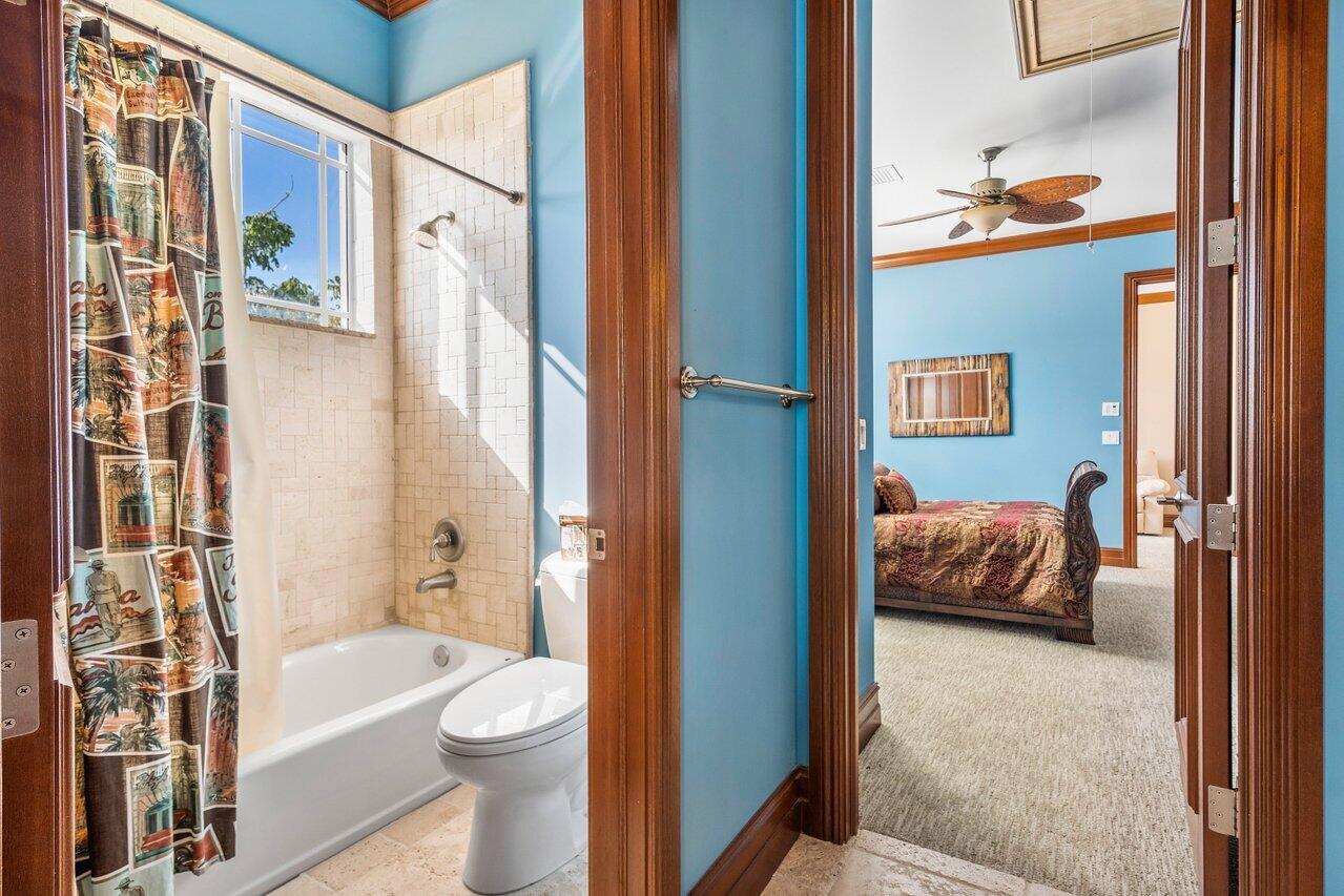 LAKESIDE POINT - Residential