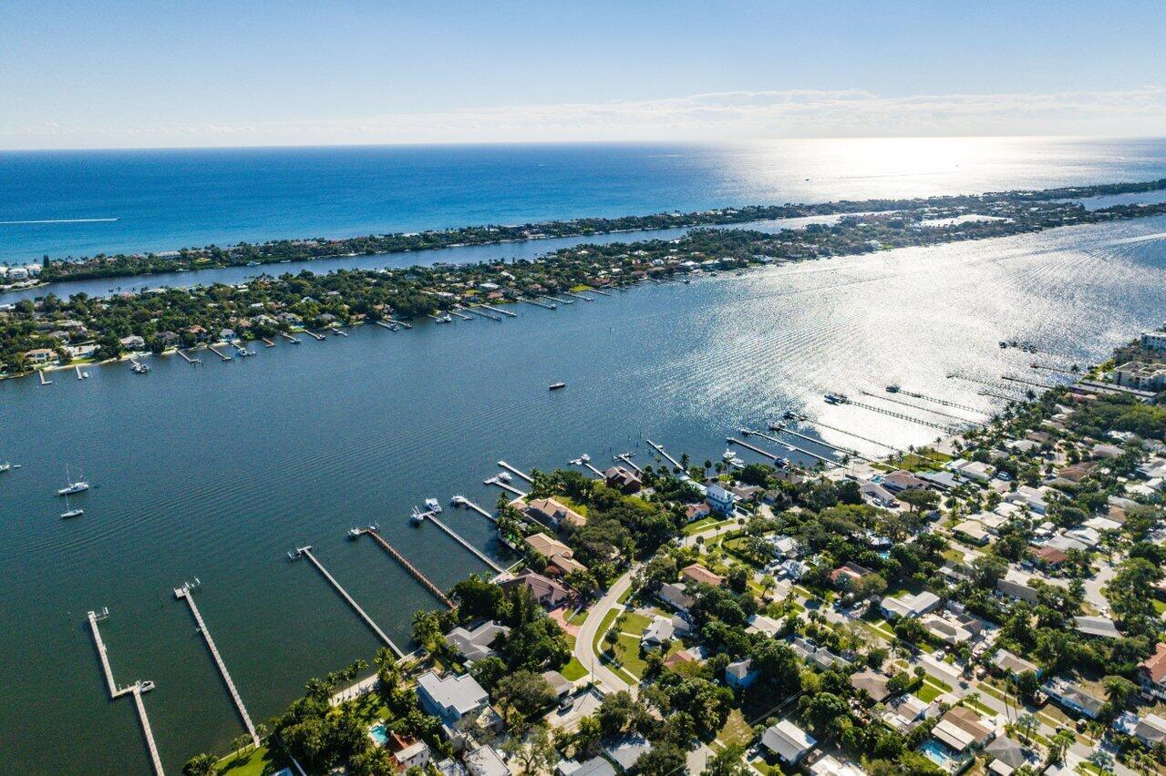 LAKESIDE POINT - Residential