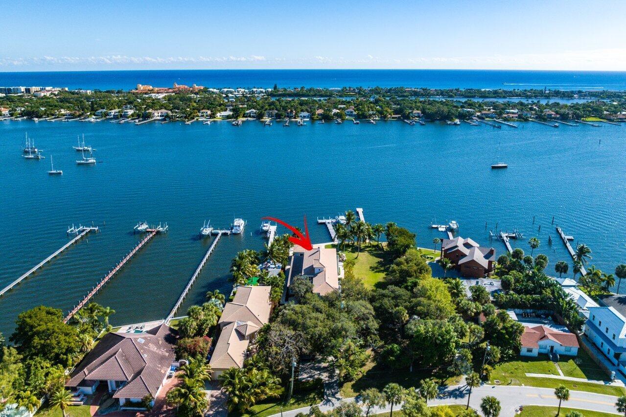 LAKESIDE POINT - Residential