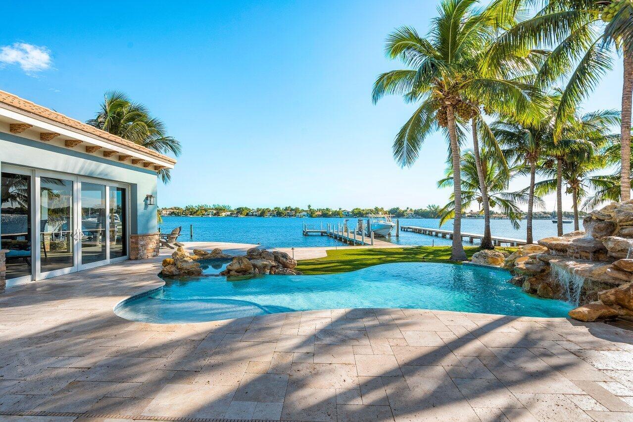 LAKESIDE POINT - Residential