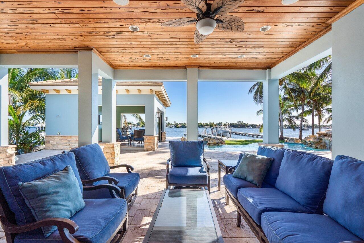 LAKESIDE POINT - Residential