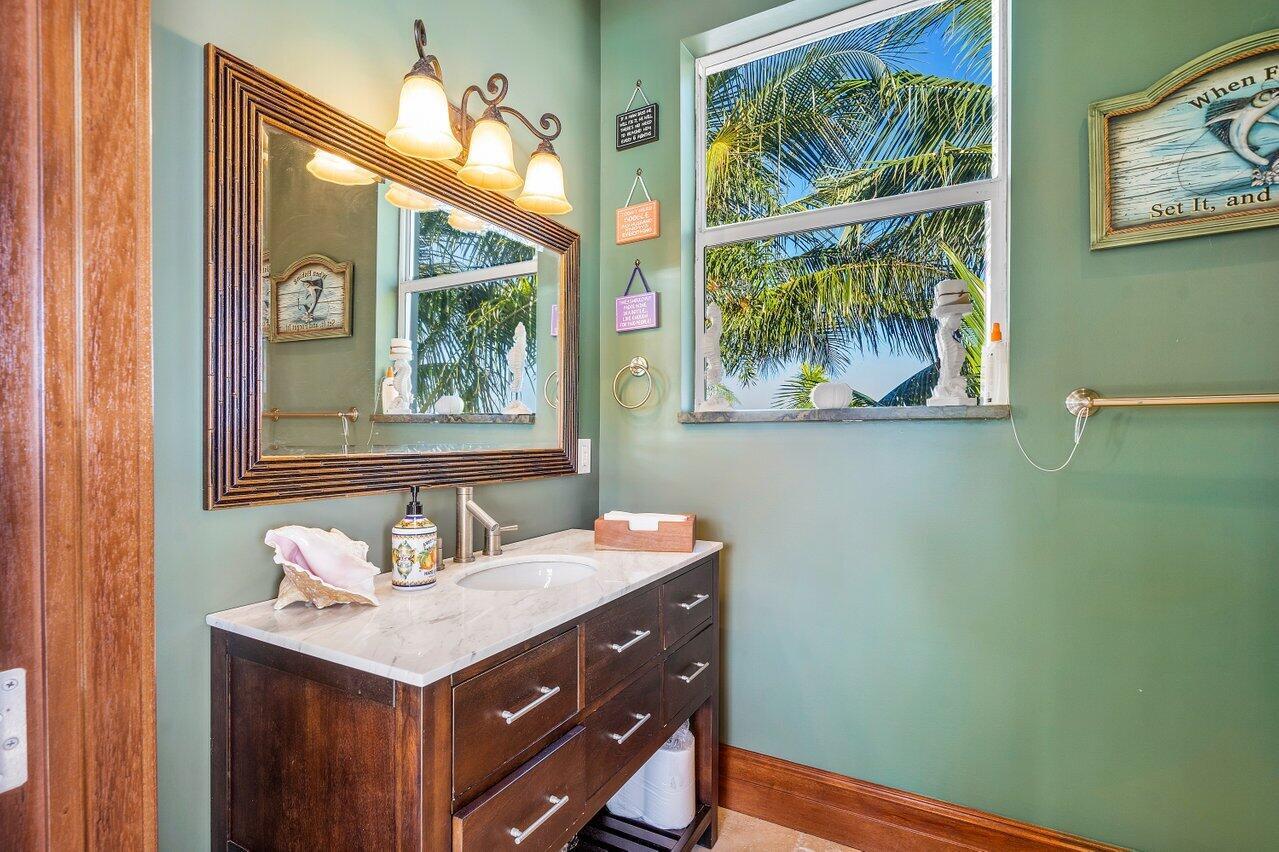 LAKESIDE POINT - Residential