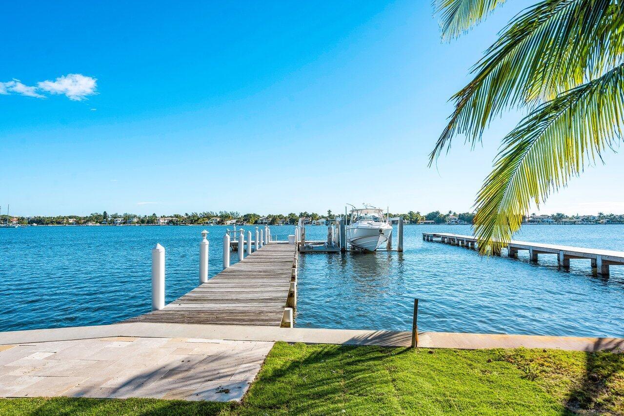 LAKESIDE POINT - Residential