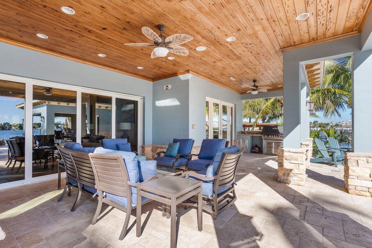 LAKESIDE POINT - Residential