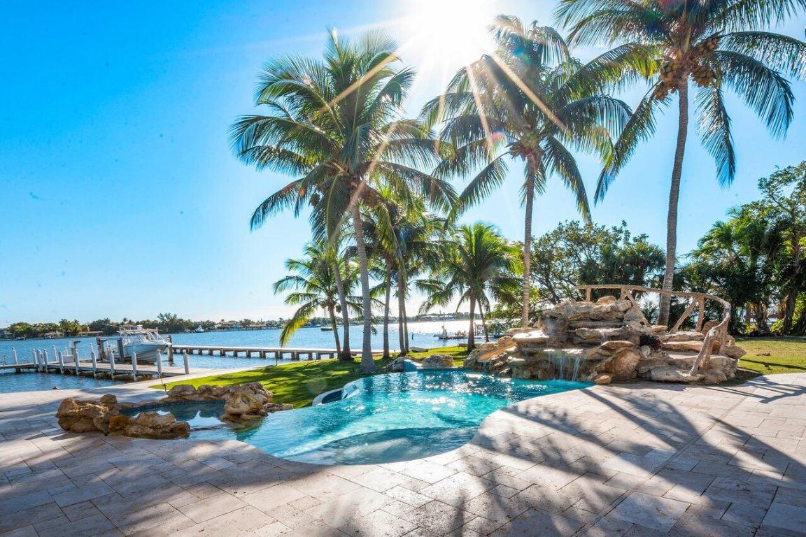 LAKESIDE POINT - Residential