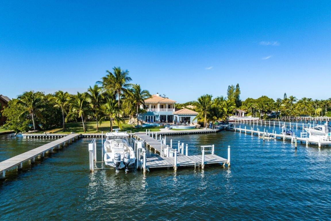 LAKESIDE POINT - Residential