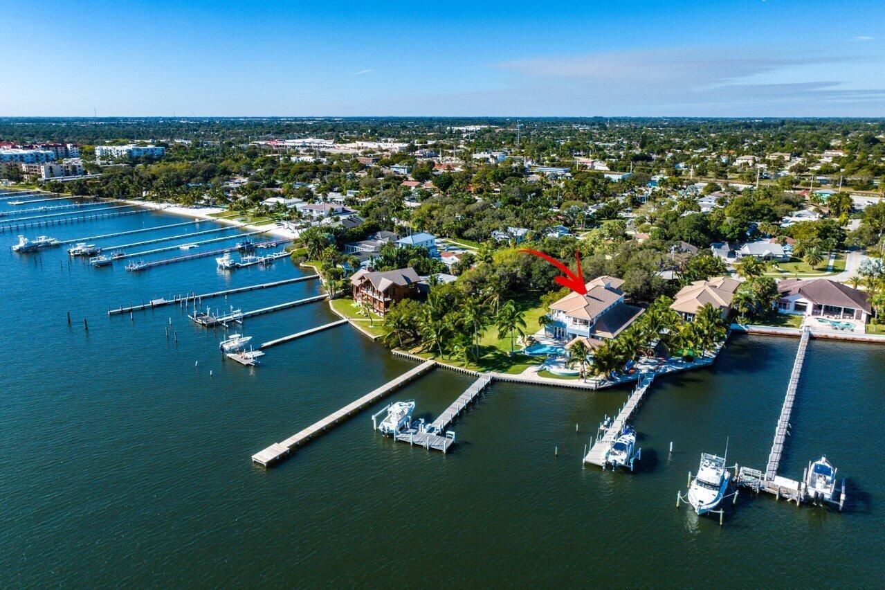 LAKESIDE POINT - Residential