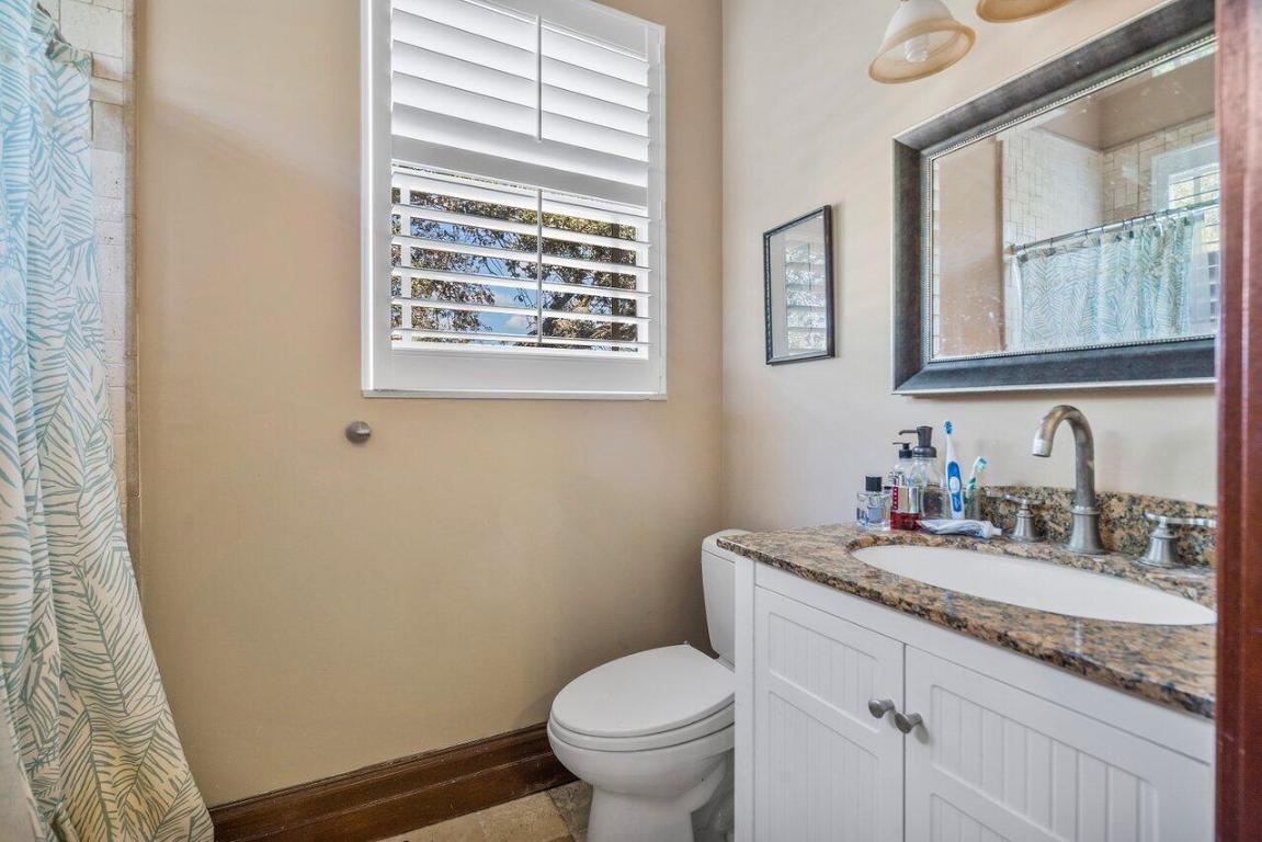 LAKESIDE POINT - Residential