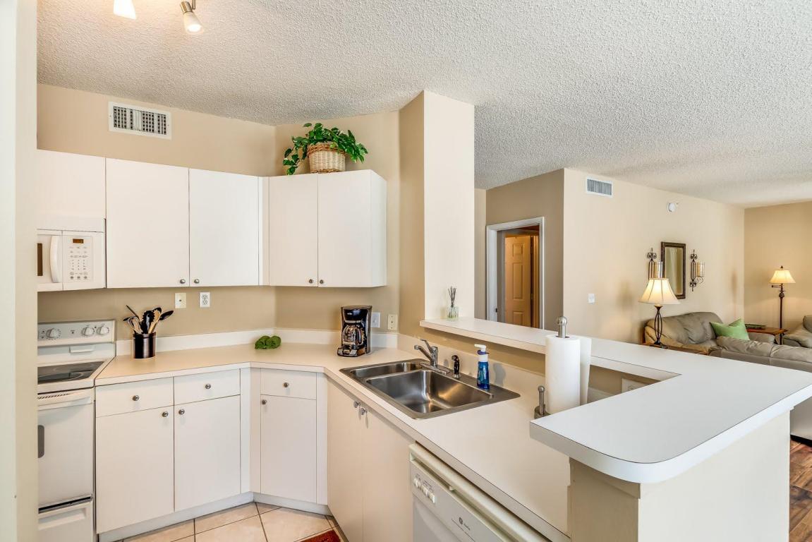 ST ANDREWS AT POLO CLUB CONDO - Residential Lease