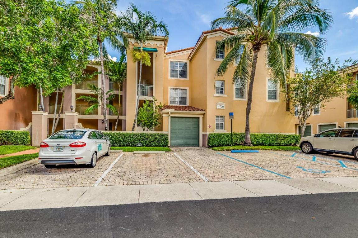 ST ANDREWS AT POLO CLUB CONDO - Residential Lease