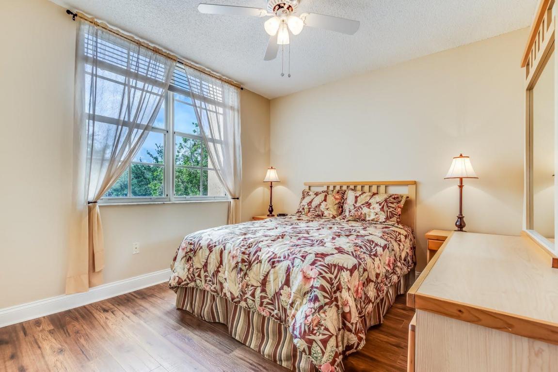 ST ANDREWS AT POLO CLUB CONDO - Residential Lease