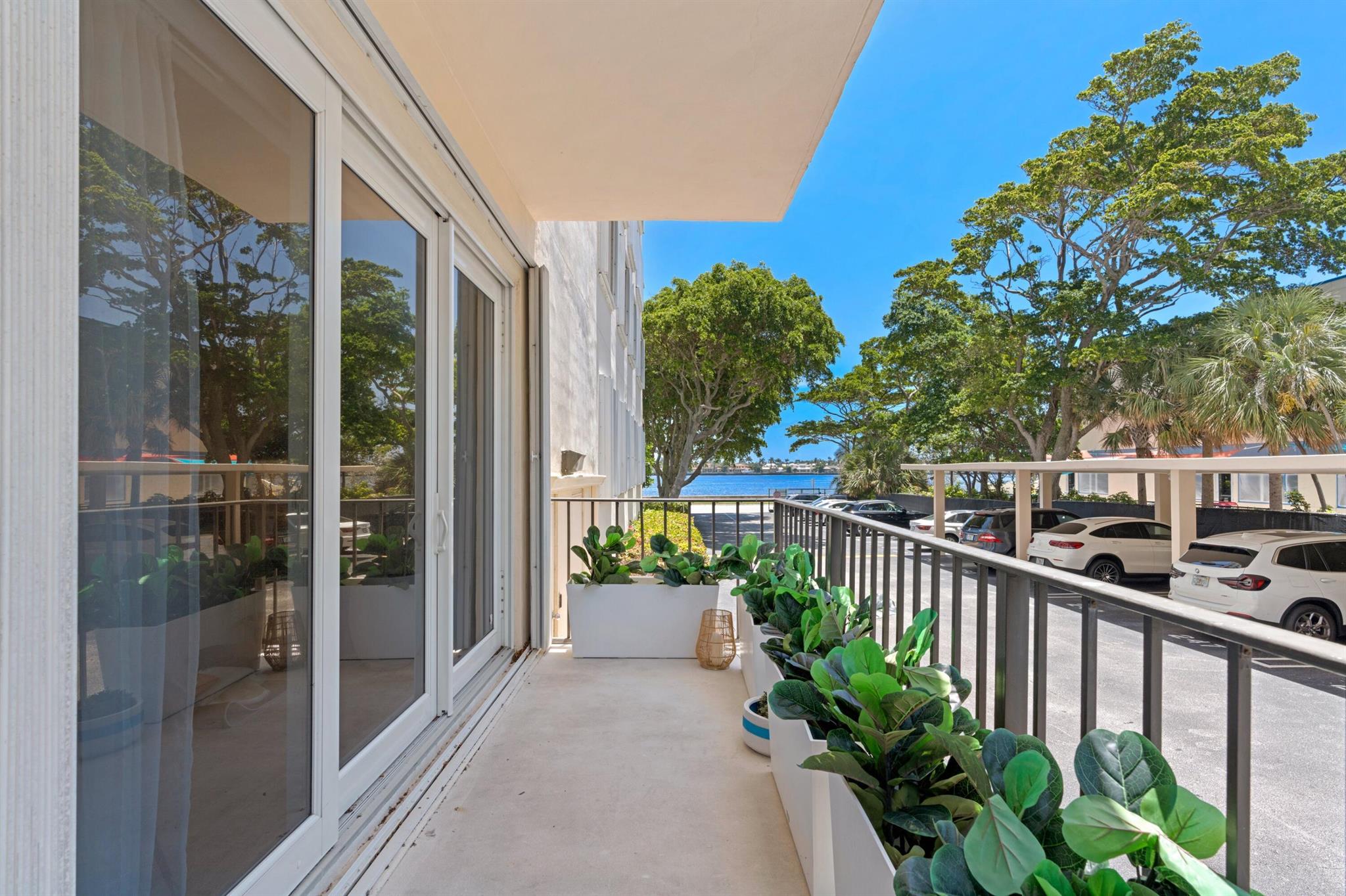 RAPALLO SOUTH COND - Residential