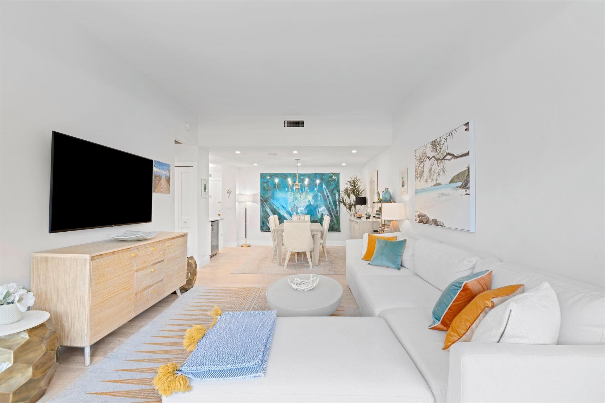 RAPALLO SOUTH COND - Residential