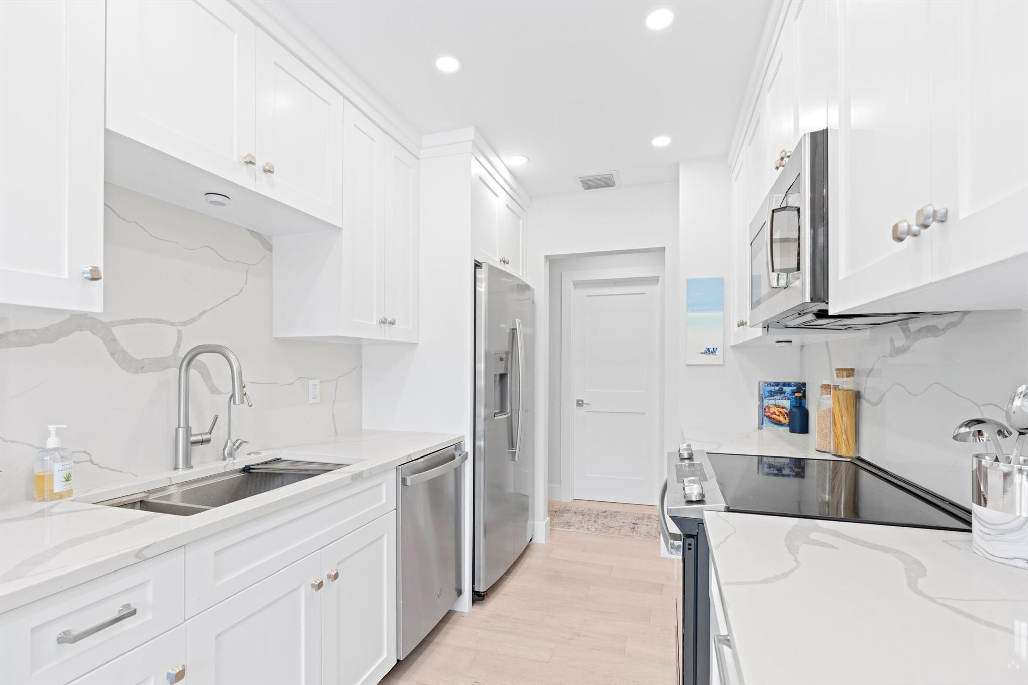 RAPALLO SOUTH COND - Residential