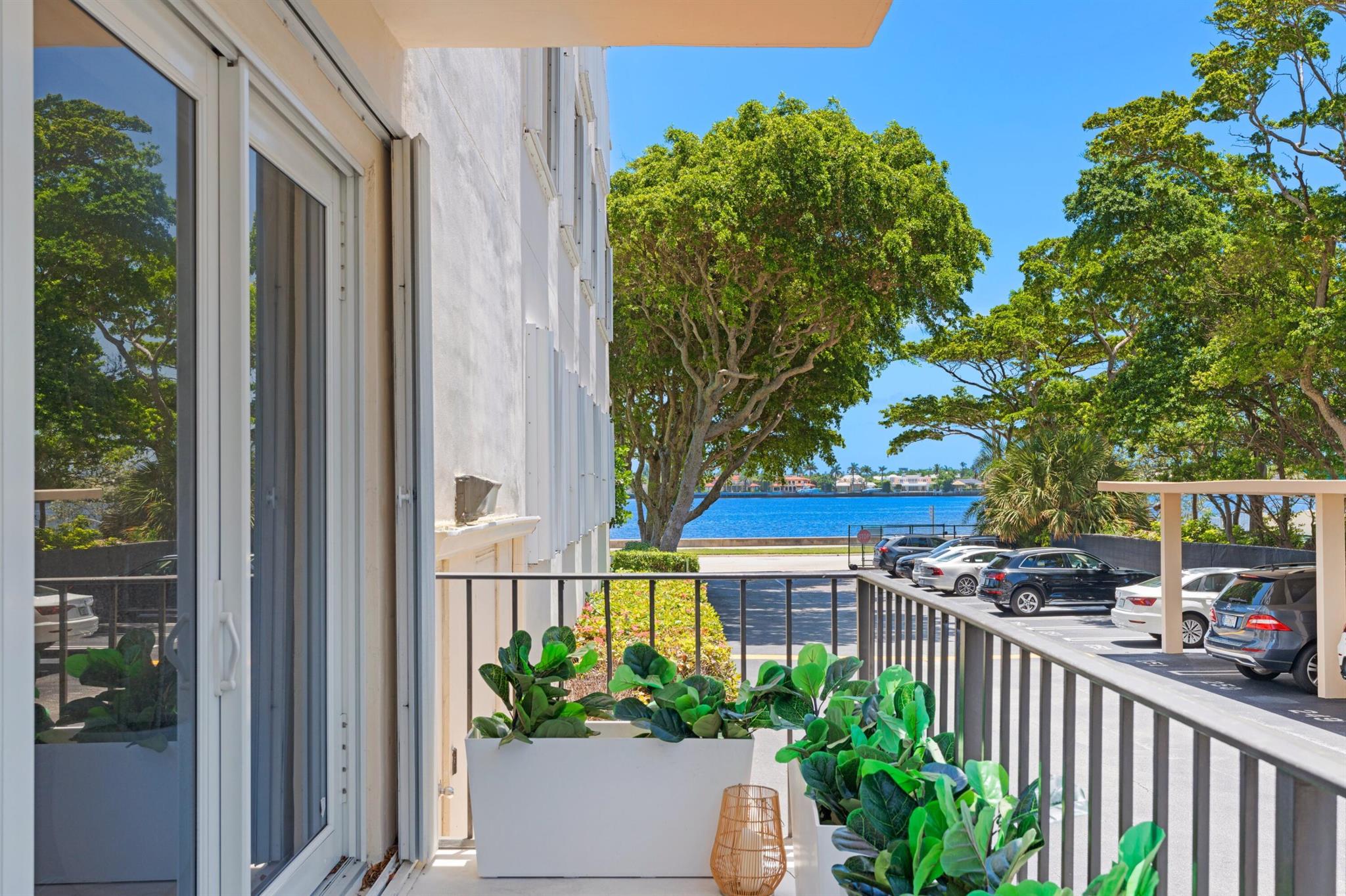 RAPALLO SOUTH COND - Residential