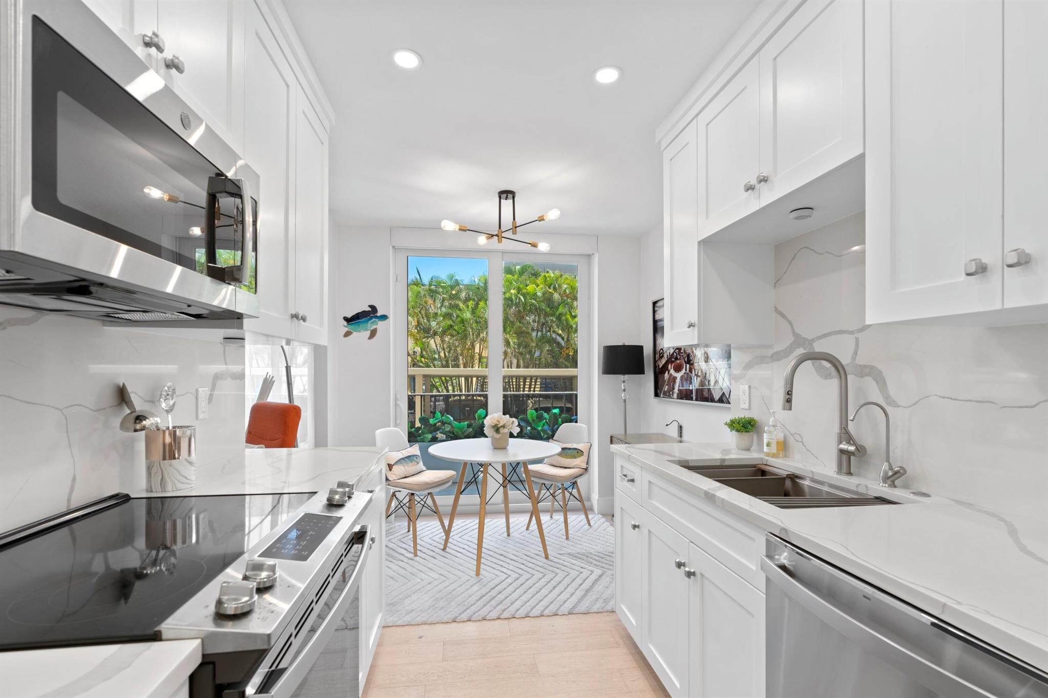 RAPALLO SOUTH COND - Residential