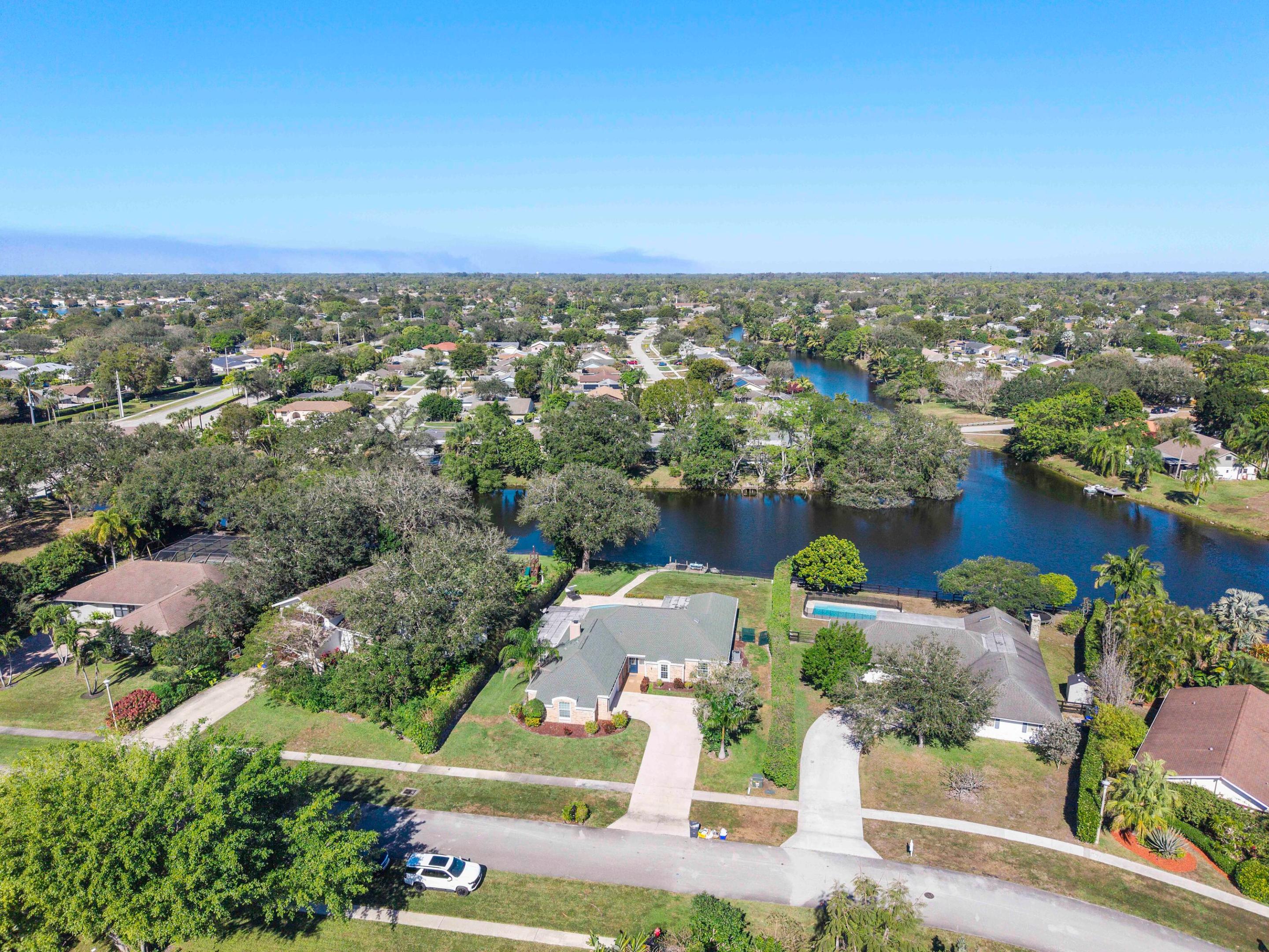SOUTH SHORE 3 OF WELLINGTON - Residential