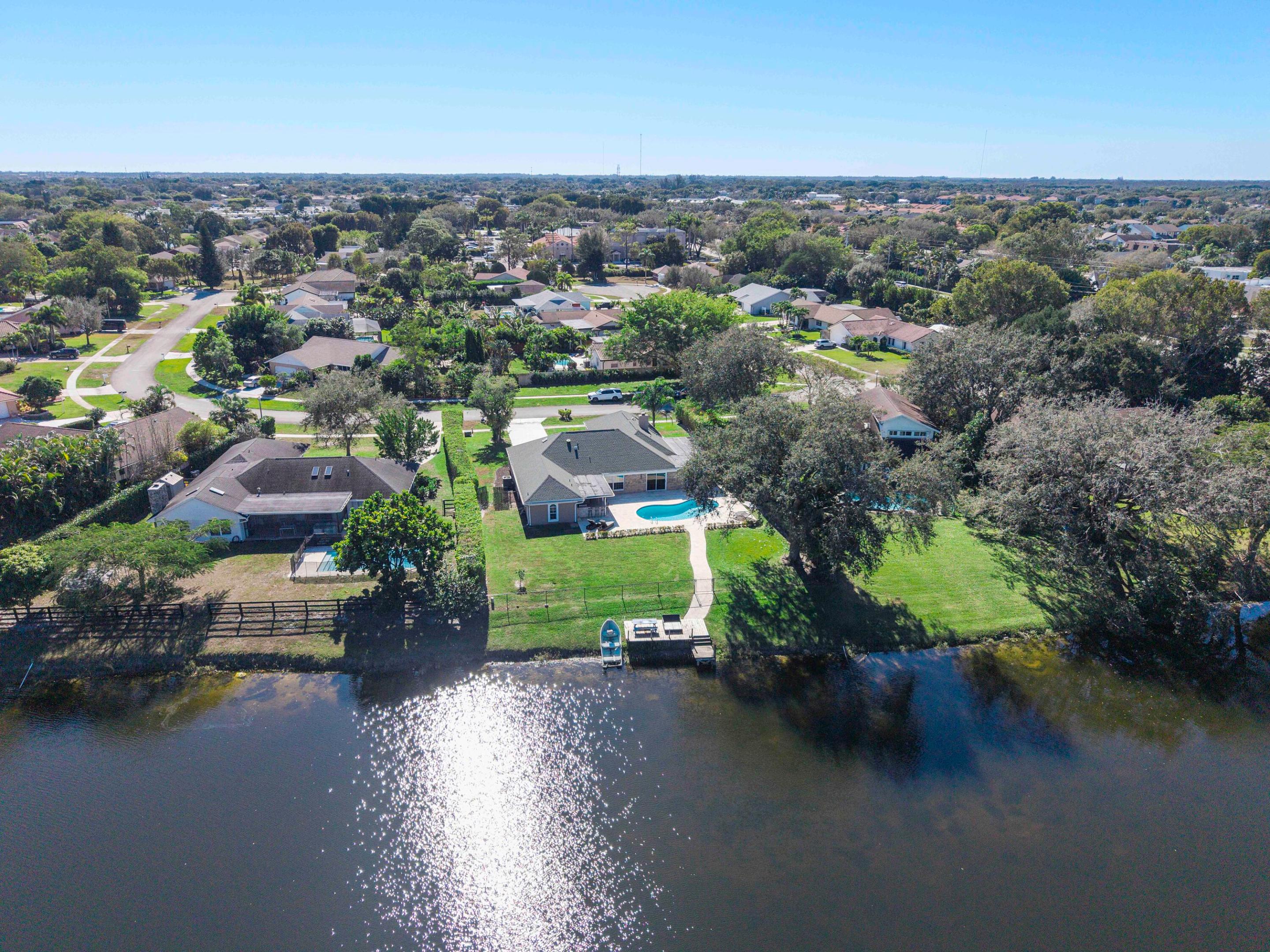 SOUTH SHORE 3 OF WELLINGTON - Residential