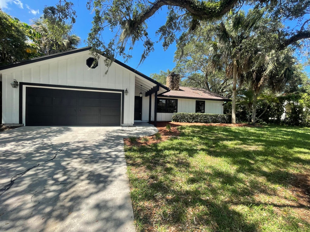 Photo of 2421 Cardinal Lane, Palm Beach Gardens, FL 33410 (MLS # R10806553)