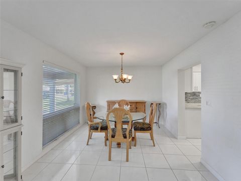 Single Family Residence in Fort Lauderdale FL 5860 21st Dr 5.jpg