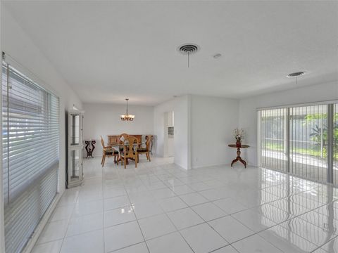 Single Family Residence in Fort Lauderdale FL 5860 21st Dr 3.jpg