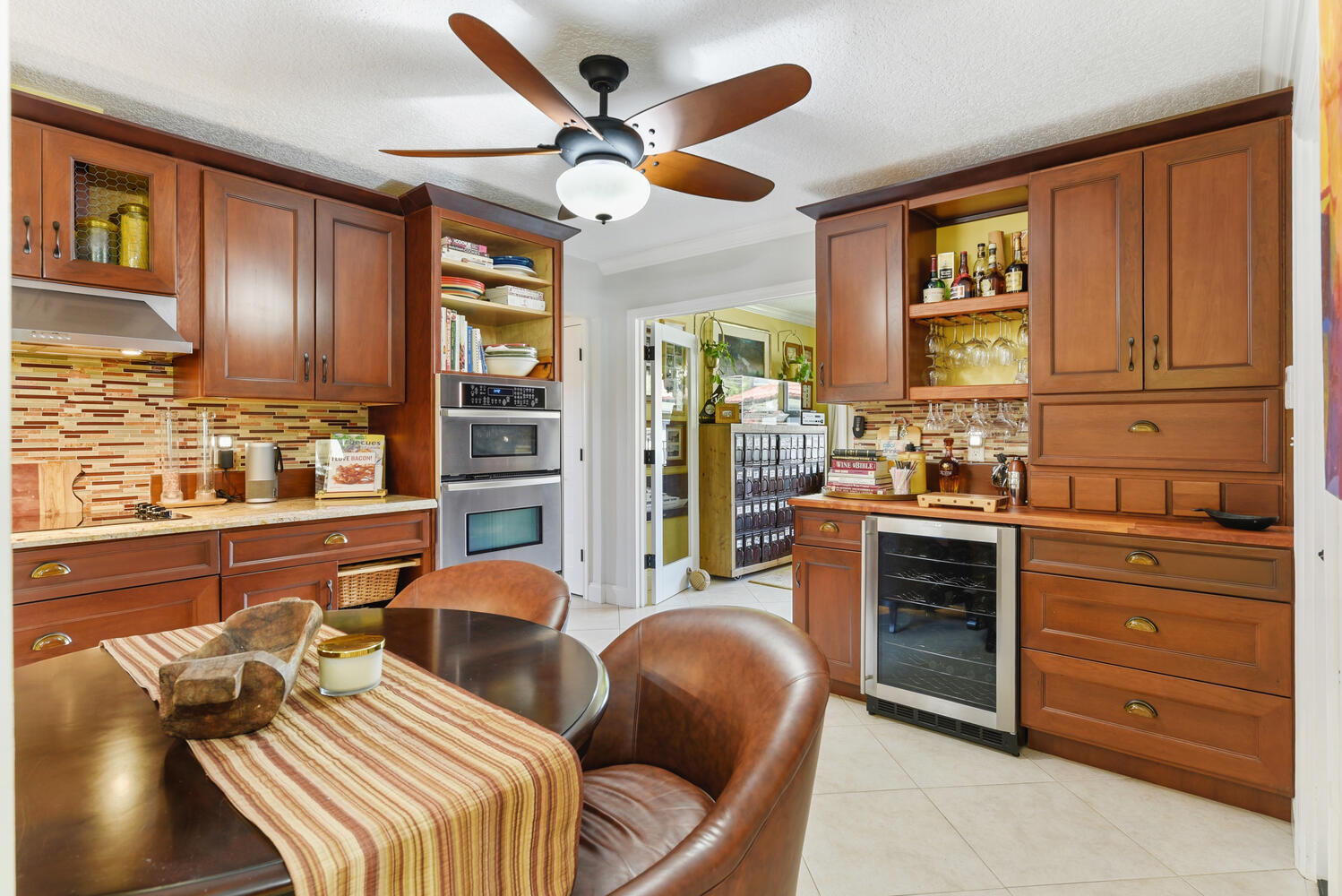 CORAL SPRINGS LAKES - Residential