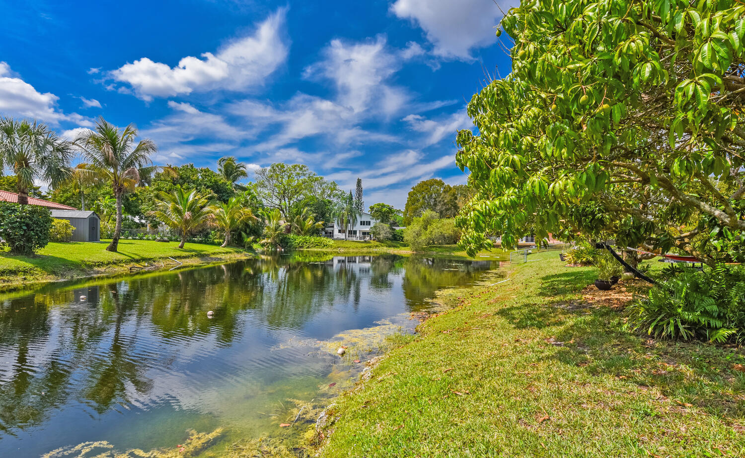 CORAL SPRINGS LAKES - Residential
