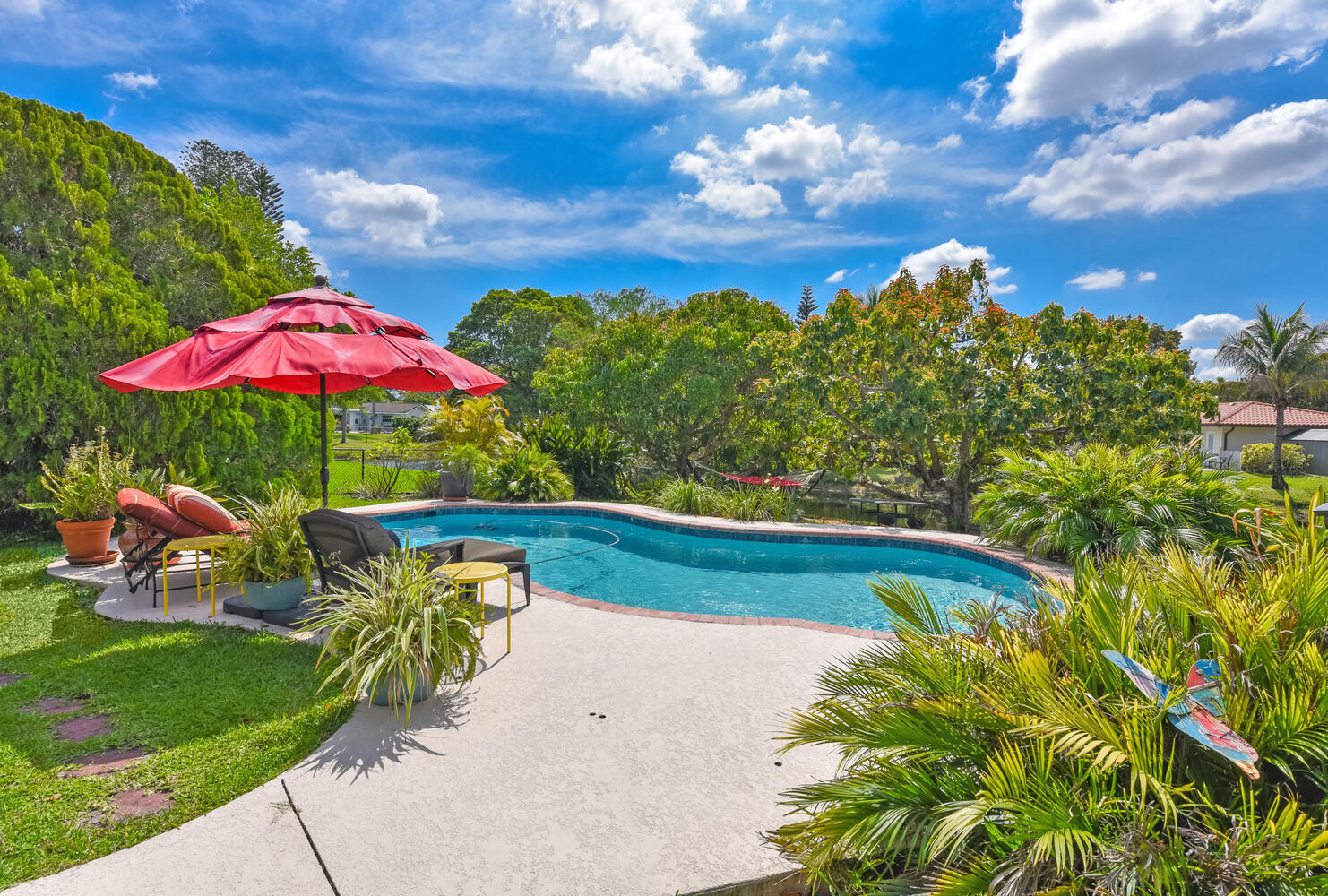 CORAL SPRINGS LAKES - Residential