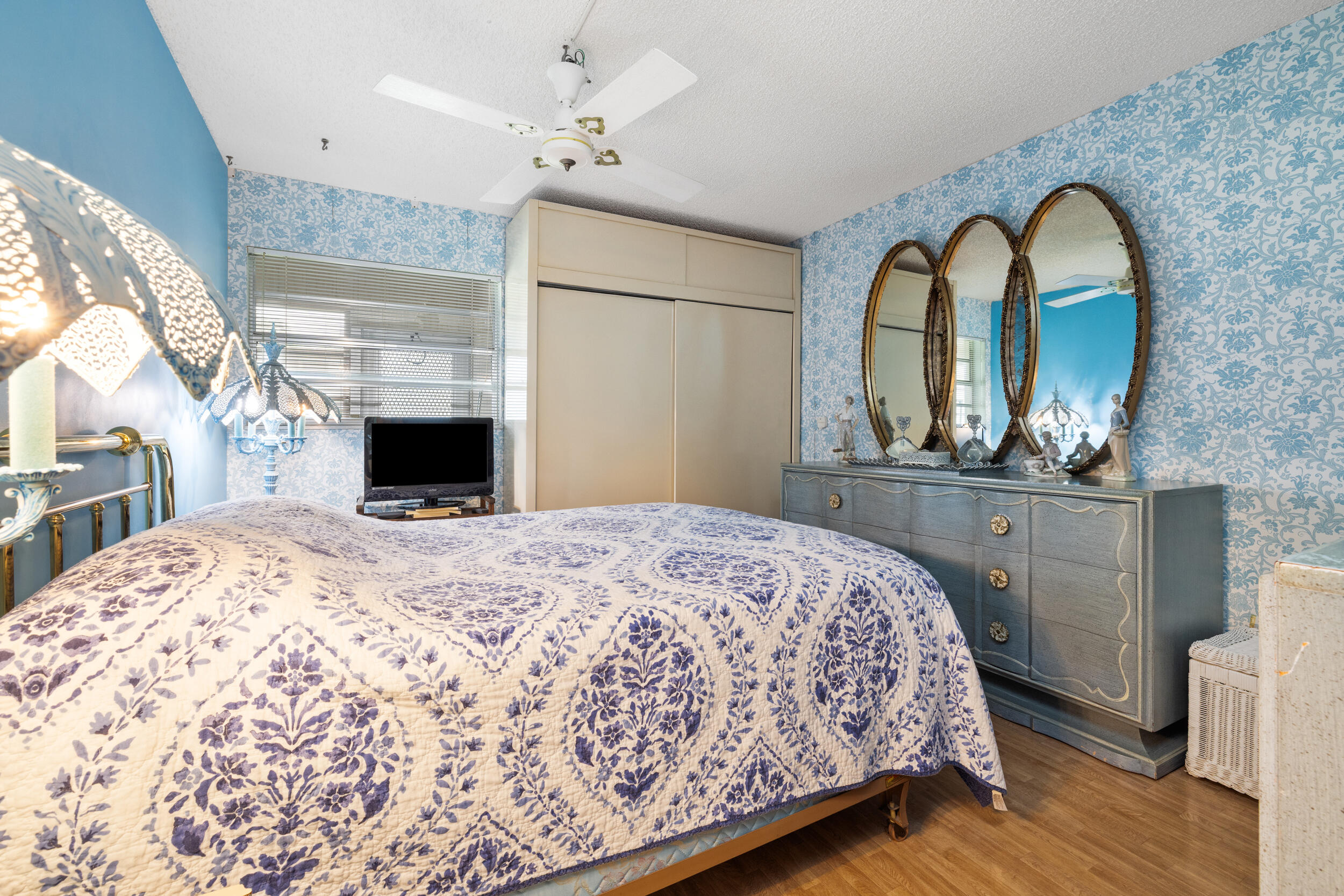 KINGS POINT FLANDERS CONDOS - Residential