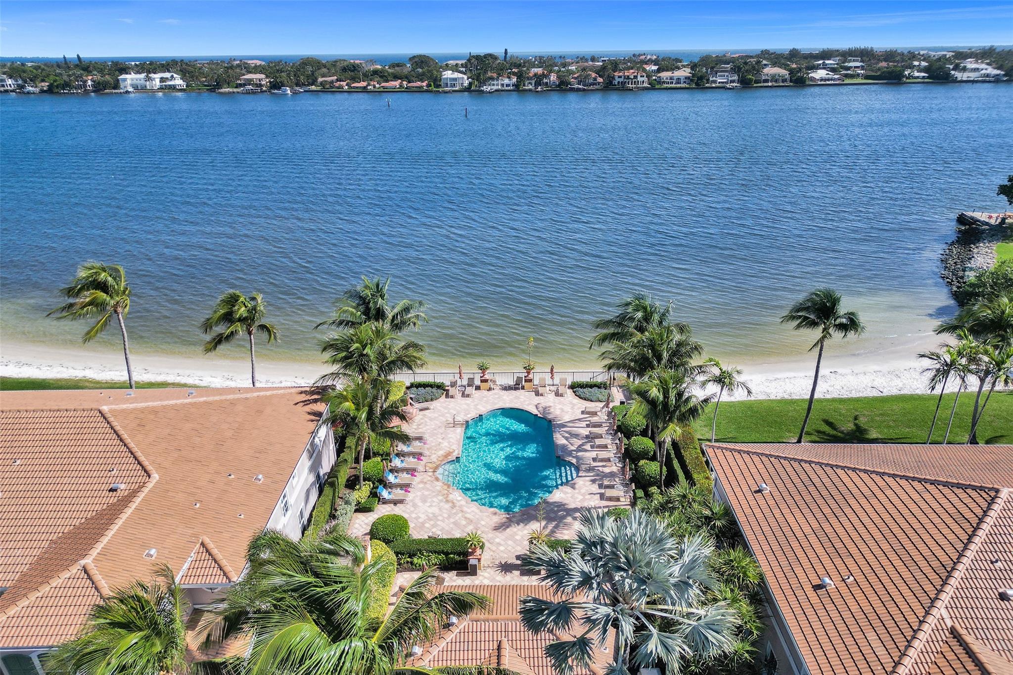 103 Las Brisas Cir 103
