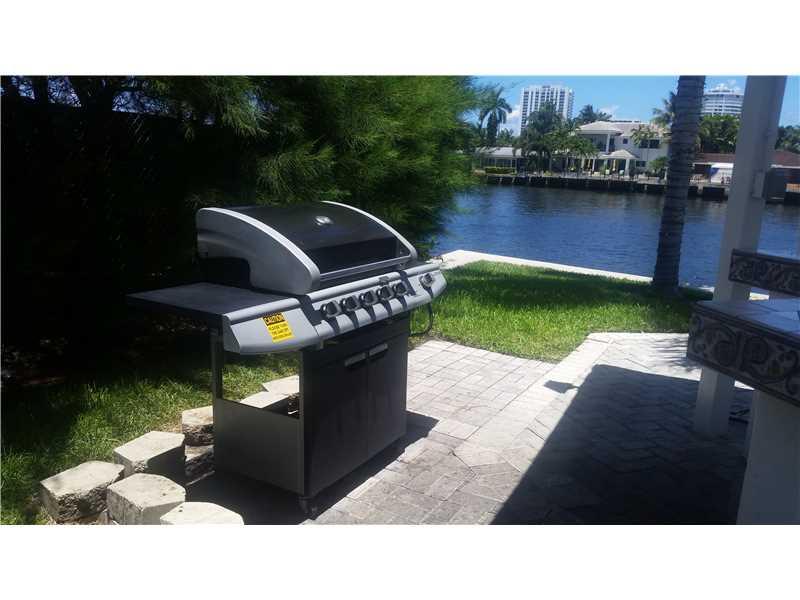 BAY COLONY - Residential