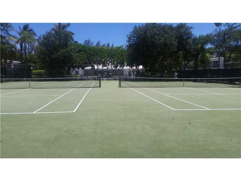 BAY COLONY - Residential