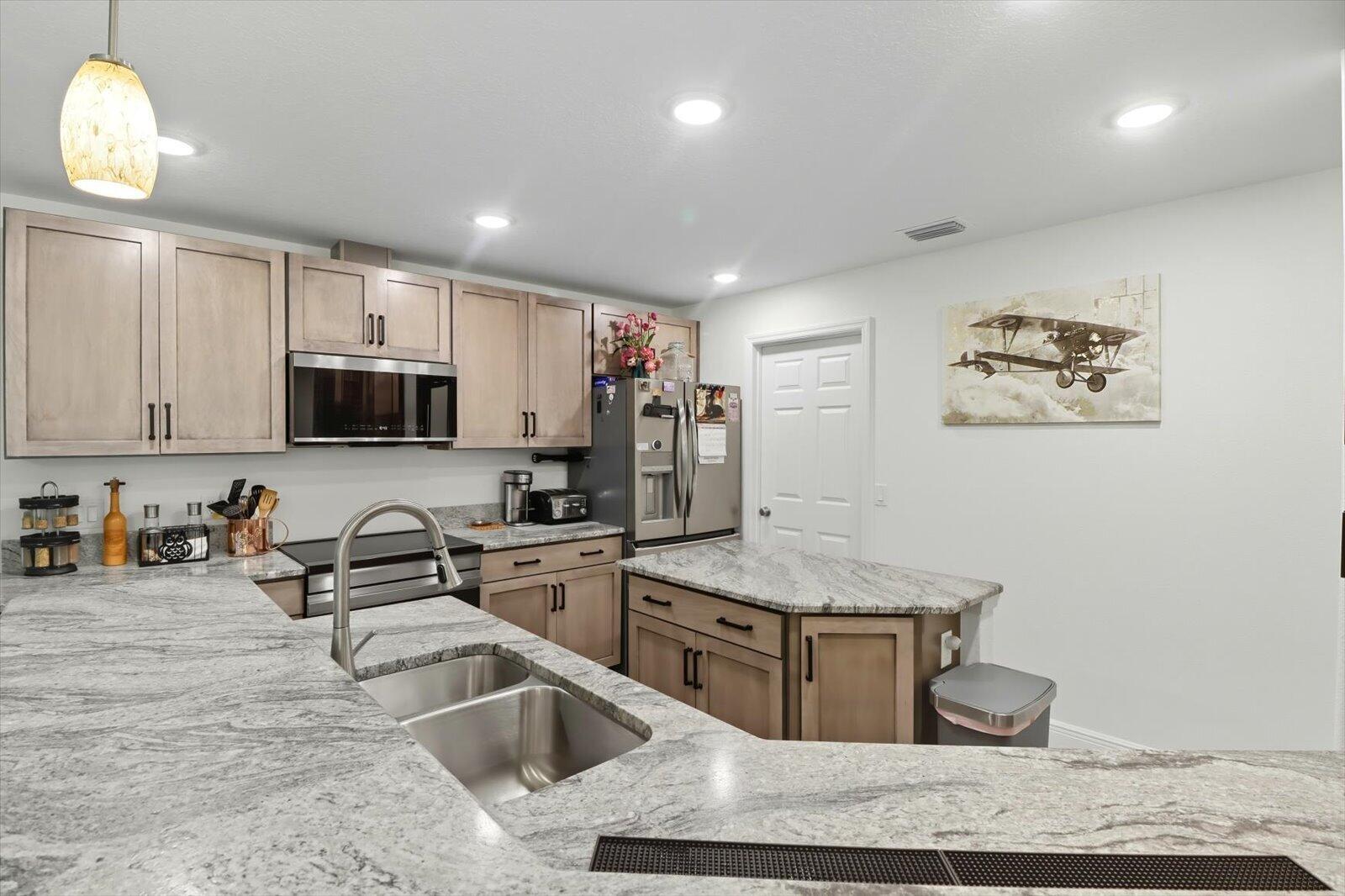 PINE RIDGE FARMS - Residential