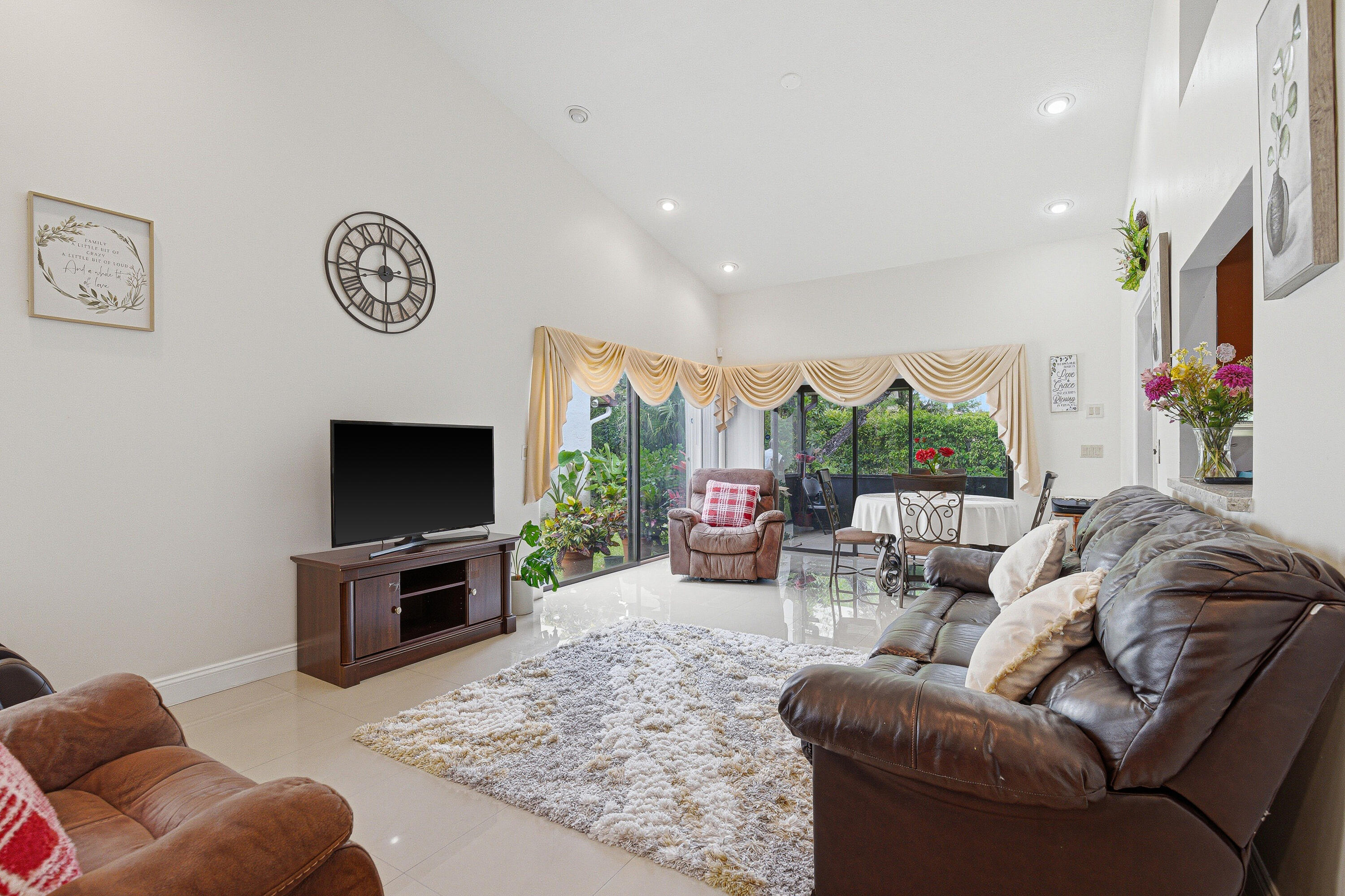 WOODMONT TRACT 71 - Residential