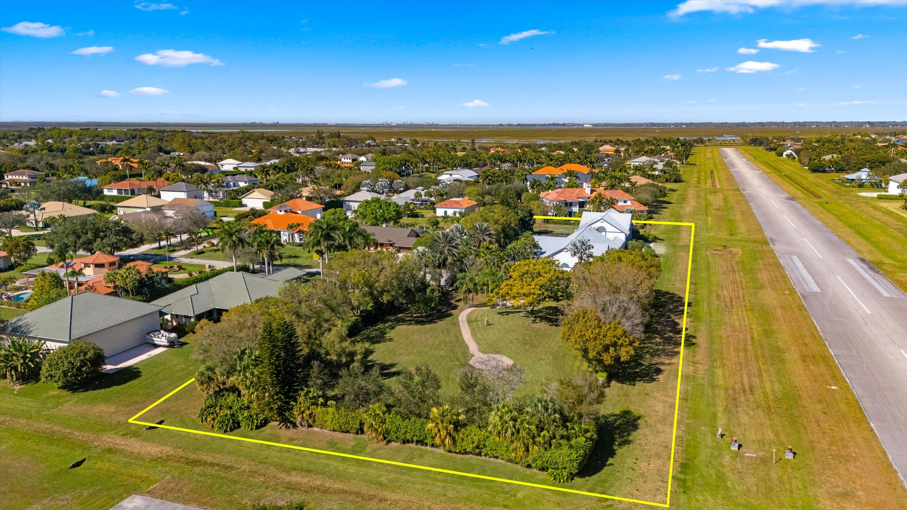 WELLINGTON AERO CLUB OF THE LANDINGS AT WELLINGTON - Residential