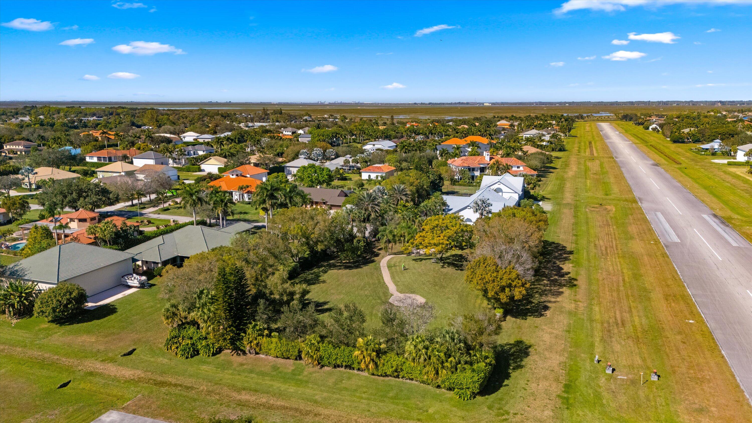 WELLINGTON AERO CLUB OF THE LANDINGS AT WELLINGTON - Residential