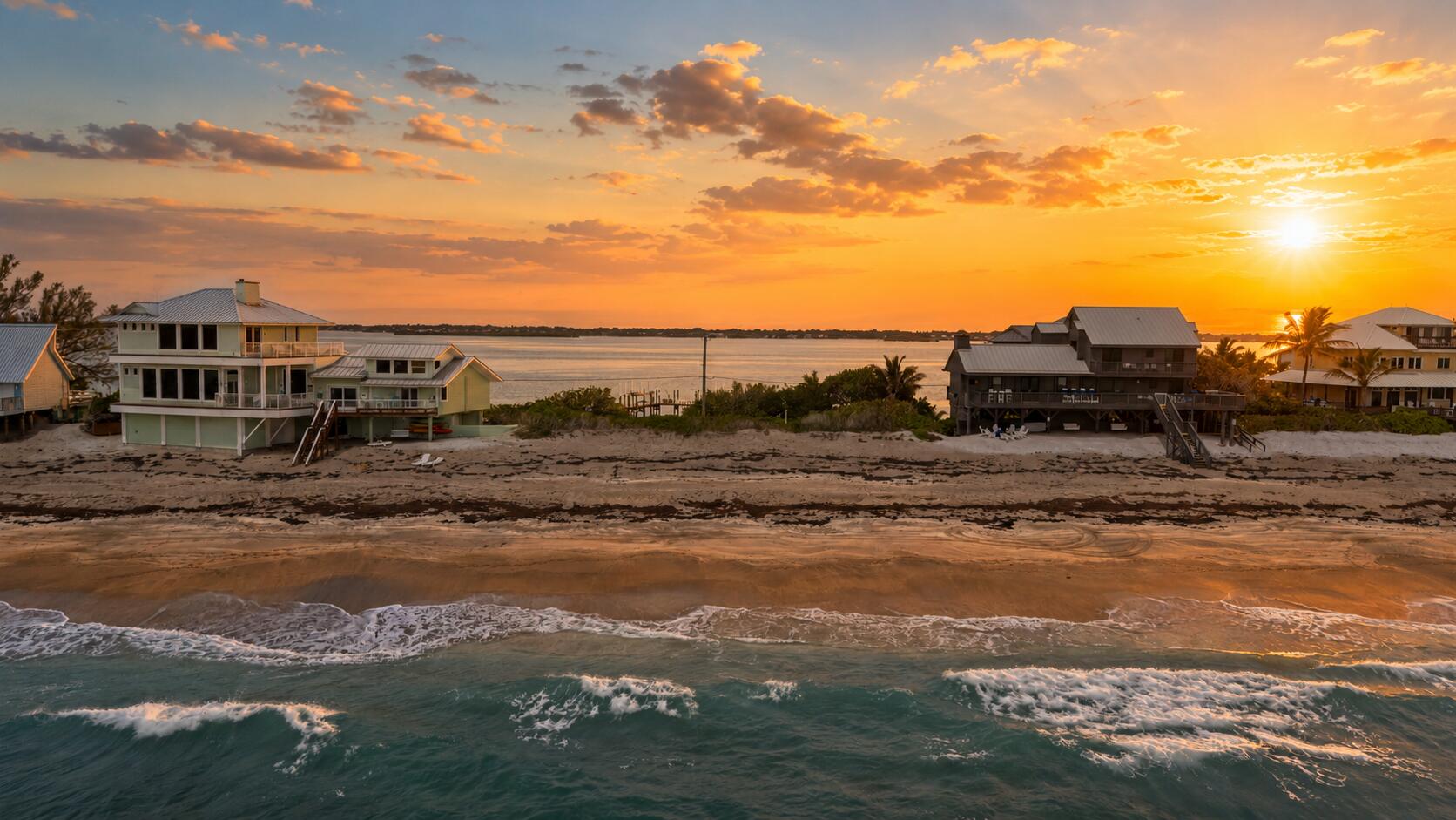 YACHT CLUB BEACH - Land