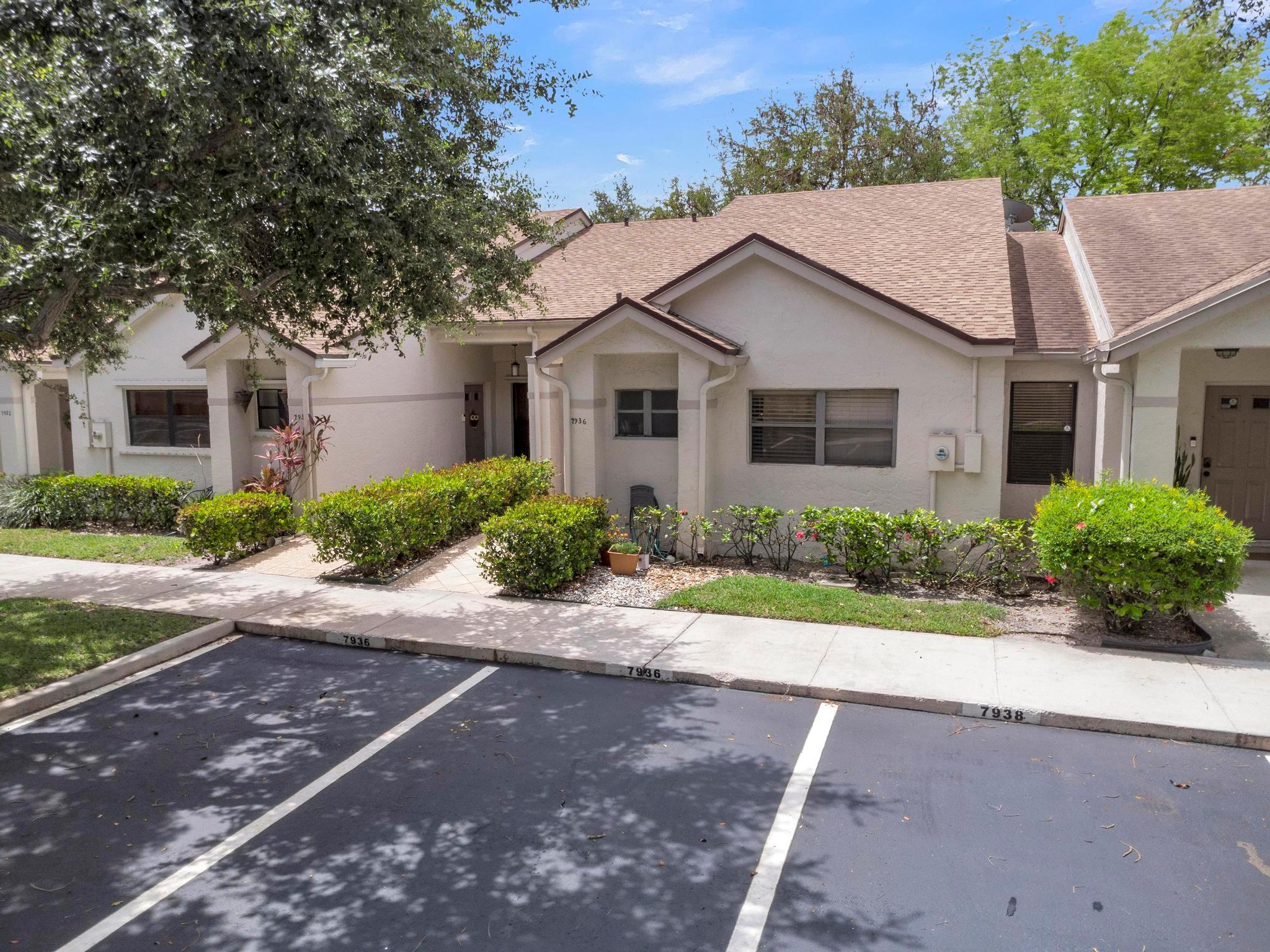 7936 NW 10 Court