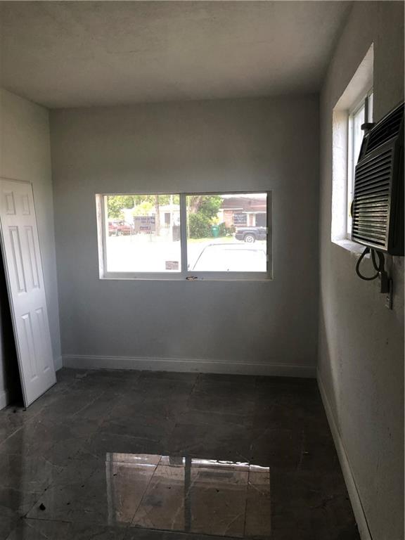 AVOCADO COURTS - Residential Lease