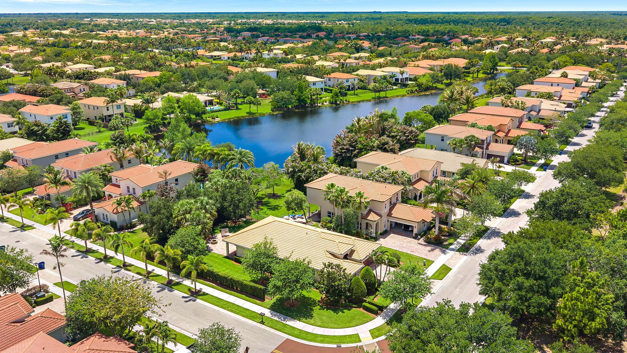LOXAHATCHEE RESERVE NORTH - Residential