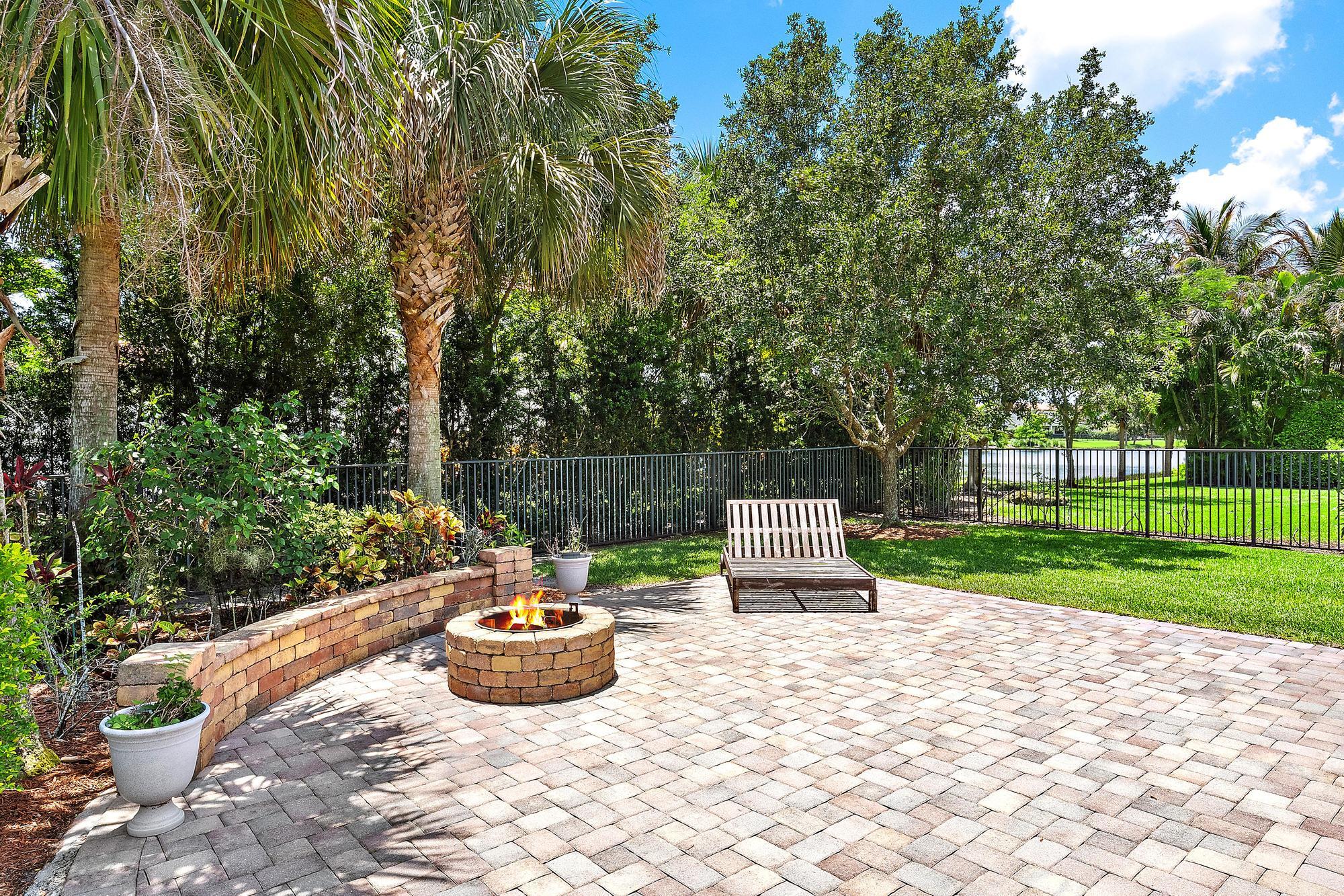 LOXAHATCHEE RESERVE NORTH - Residential