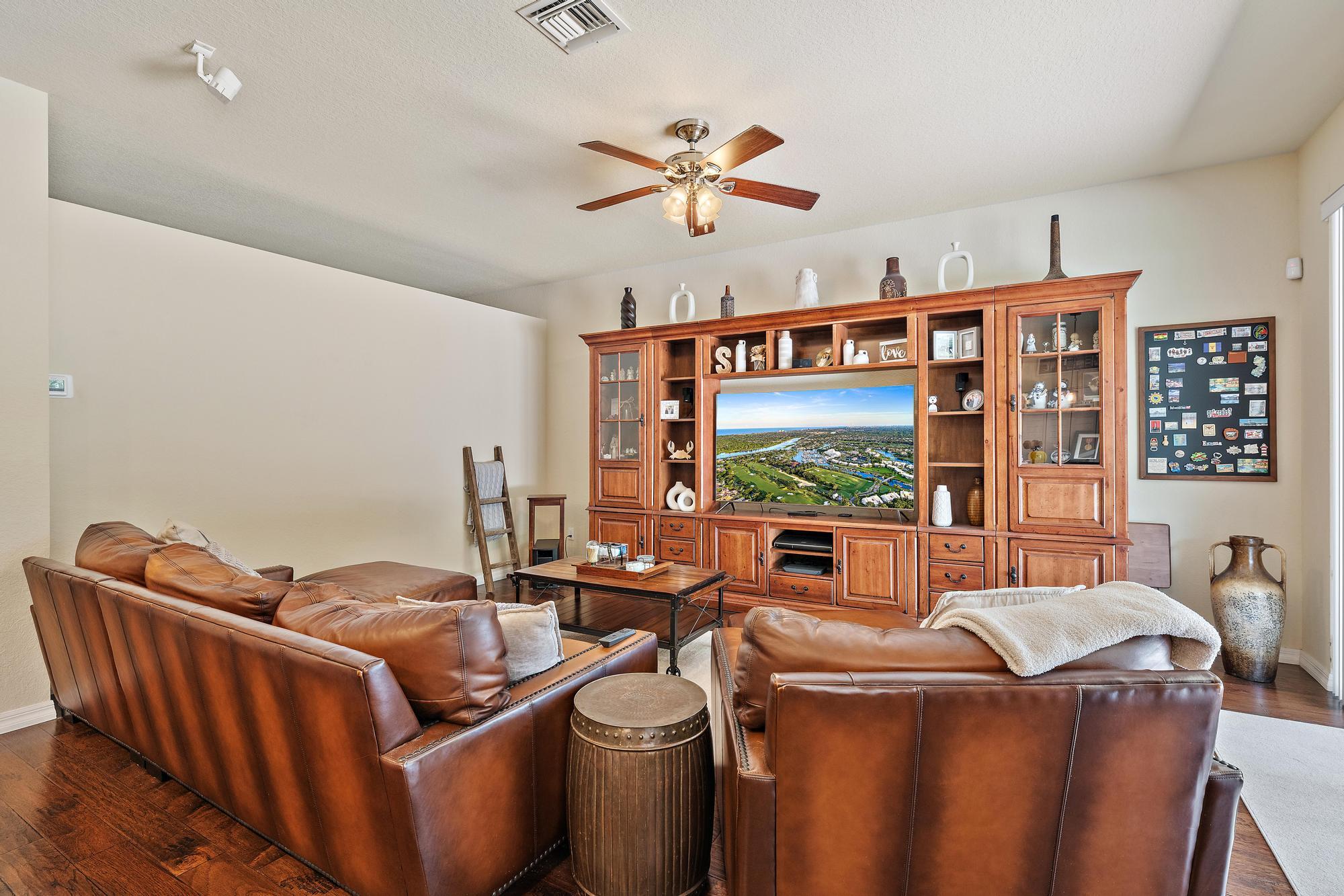 LOXAHATCHEE RESERVE NORTH - Residential